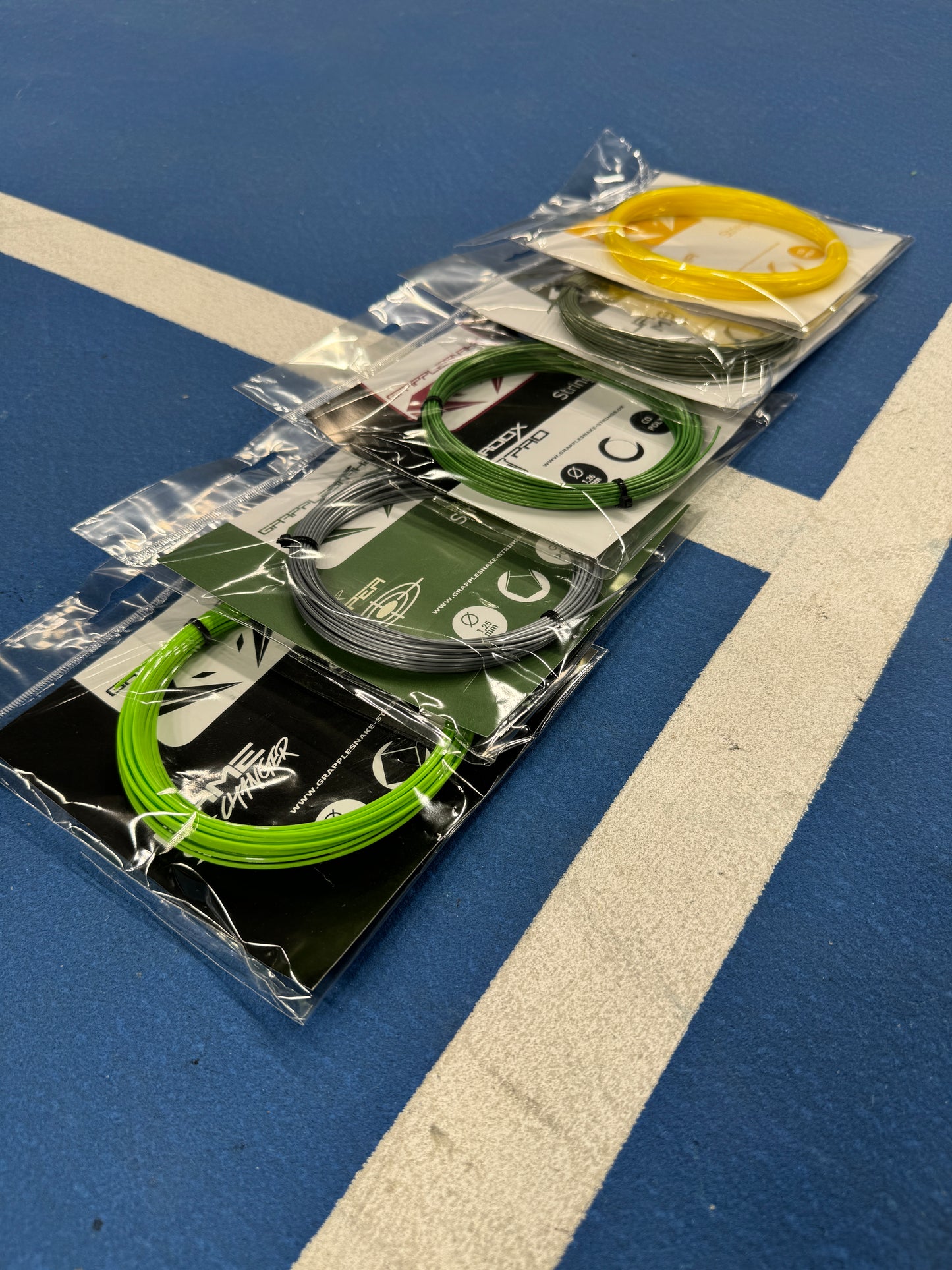 A Grapplesnake starter tennisstring set